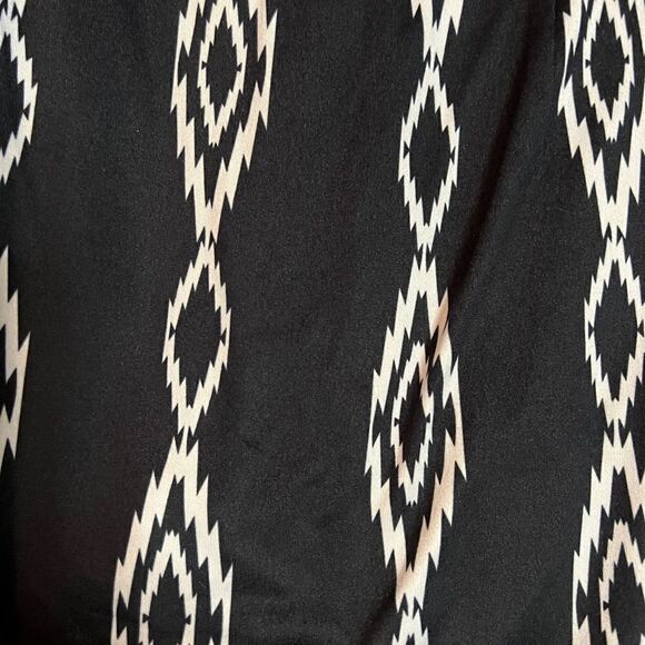 3 for $30! Seg’ments luxe black & white skort - Picture 6 of 8